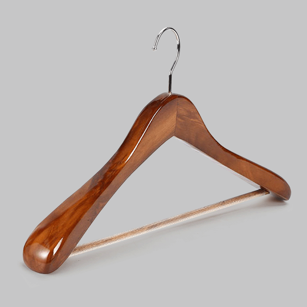 WOODEN CLOTHES HANGER WITH EXTRA-WIDE SHOULDER 44.5x2cm